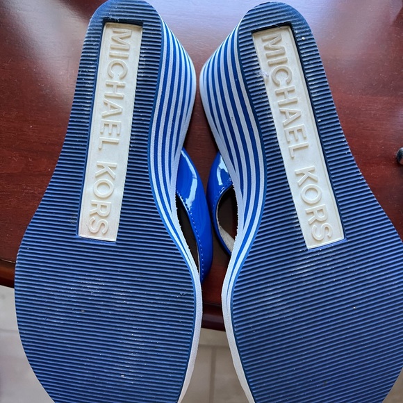 Good condition Michael Kors flip flop - Picture 4 of 5